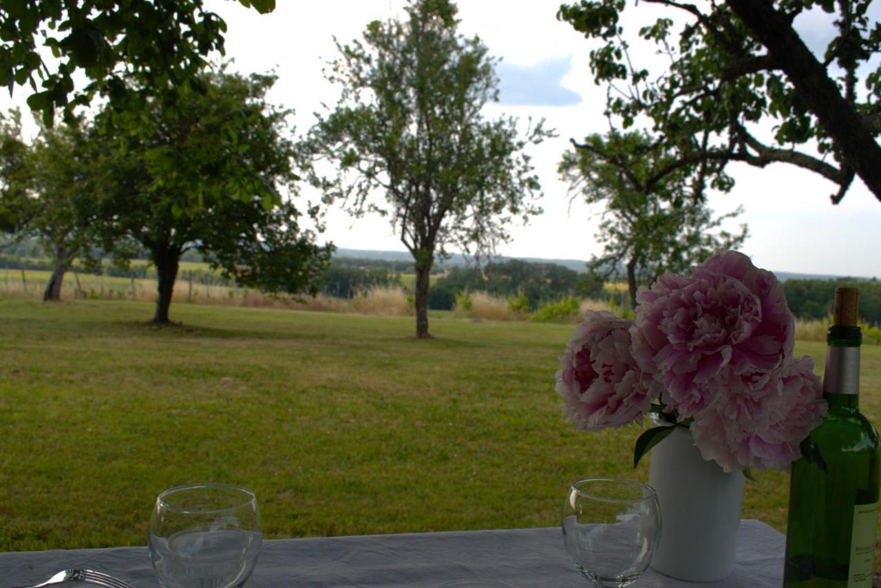 Perigourdine Avec Spa Et Vue Pomport Екстериор снимка
