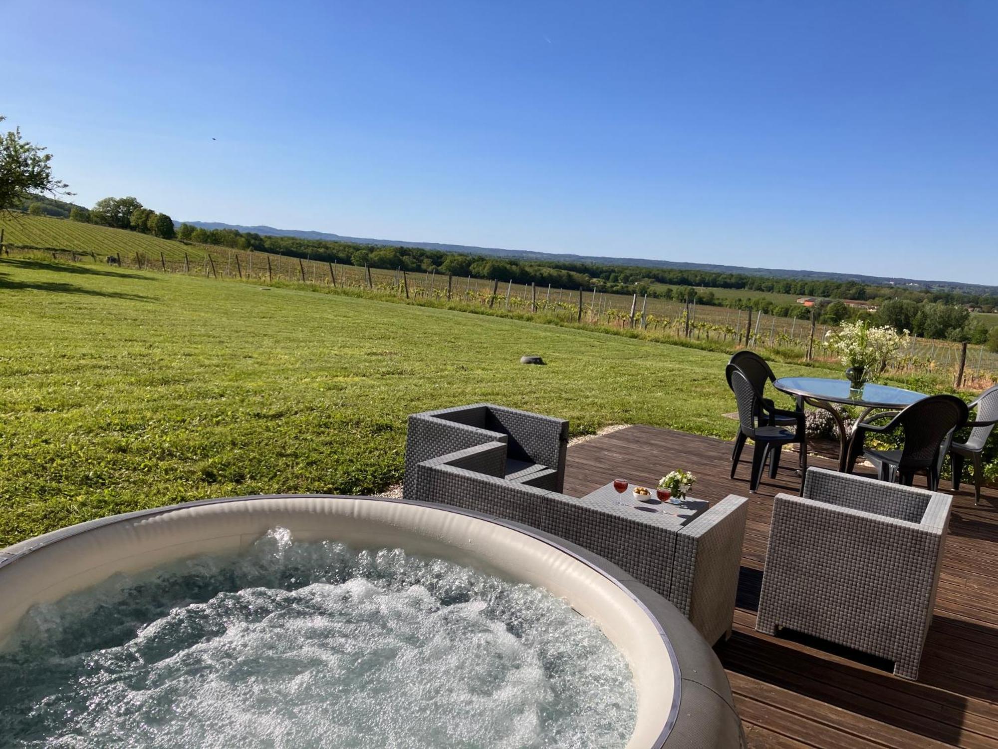 Perigourdine Avec Spa Et Vue Pomport Екстериор снимка